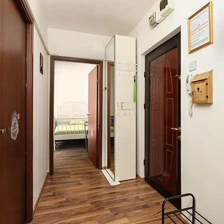 Stone Gate #2 Apartment Bucharest