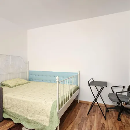 Apartment Stone Gate #2 *