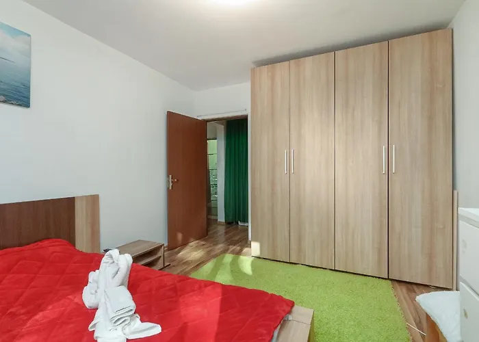 Stone Gate #2 Apartment