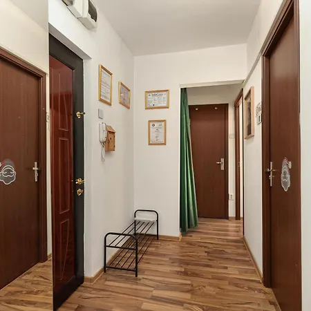 Stone Gate #2 Βουκουρέστι